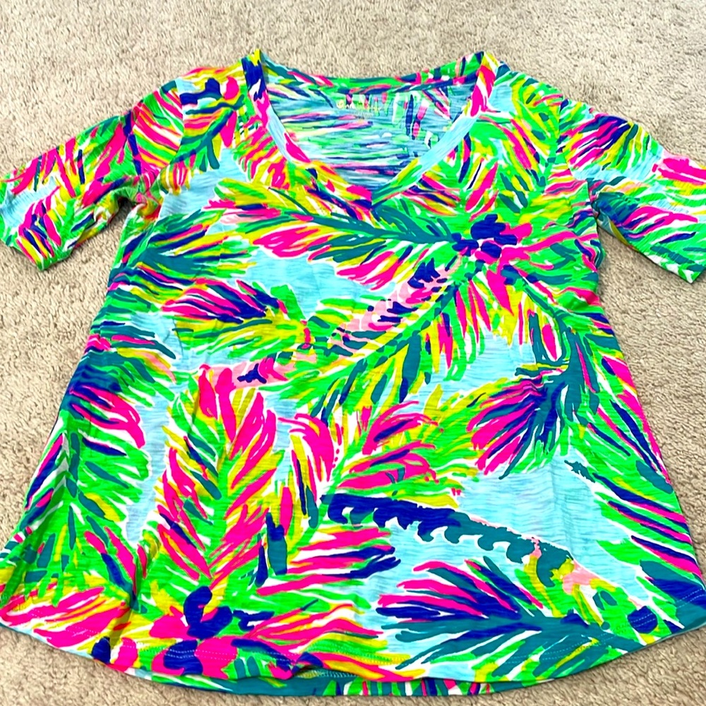 Lilly Pulitzer tshirt